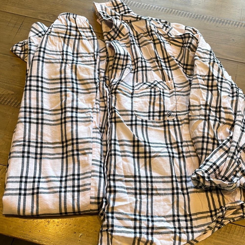 Long sleeve VS  pjs